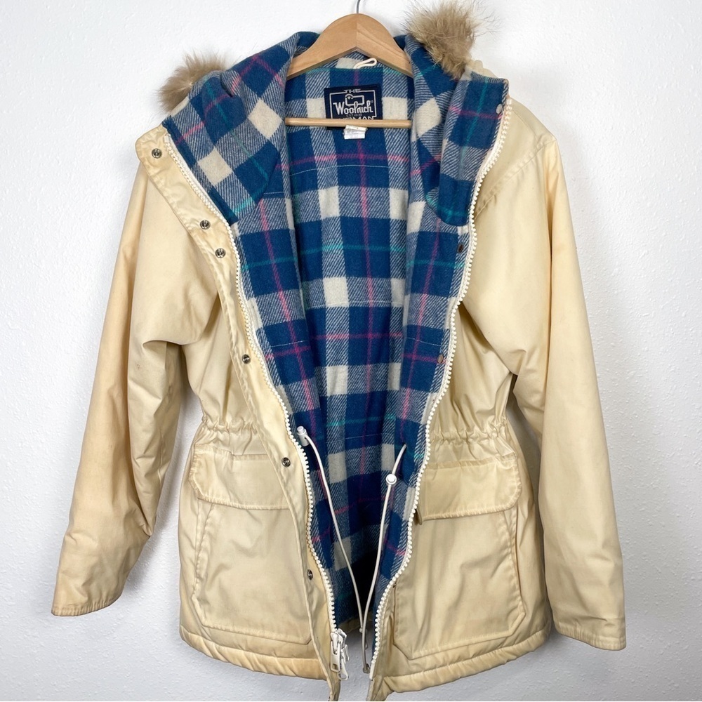 VTG Woolrich Sz. L Down Puffer Coat, plaid wool blend lining, faux fur trim hood